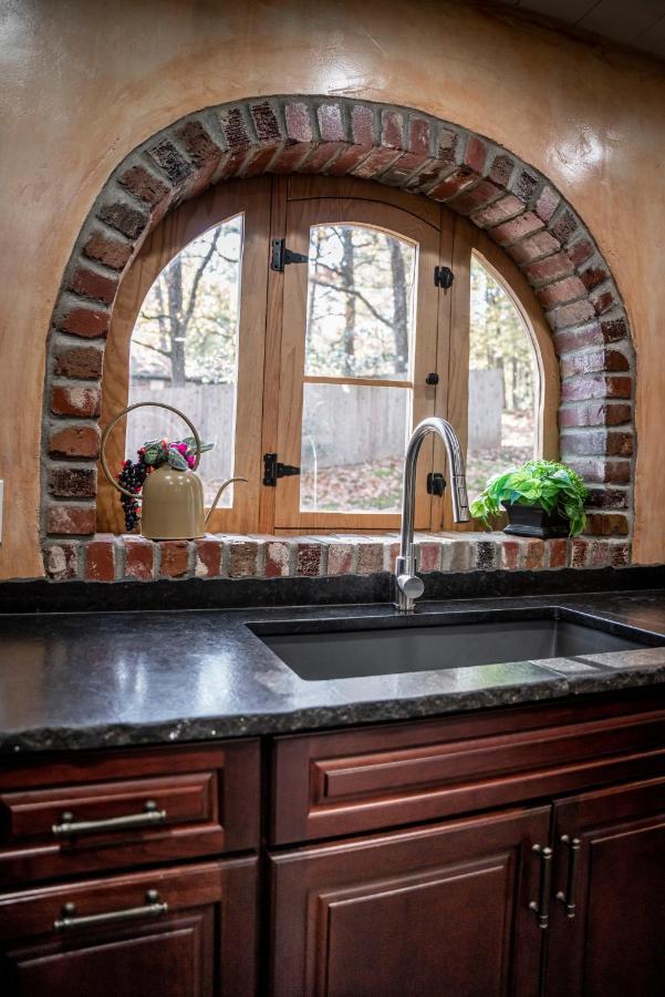 The Hobbit House, Fantasy Comes Home! Russellville Esterno foto